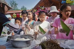 ?️日本球迷直拍：梅西登场瞬间，东京国立竞技场全场欢呼